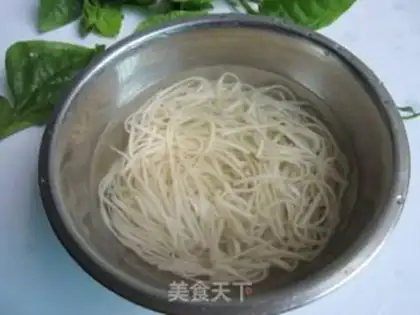 Make Light vegetable noodles step 2