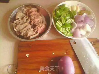 Make stir-fried beef step 1