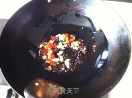 Make Stewed firewood tofu with black bean sauce step 1
