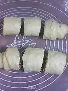 Make Chives and ham bun step 6