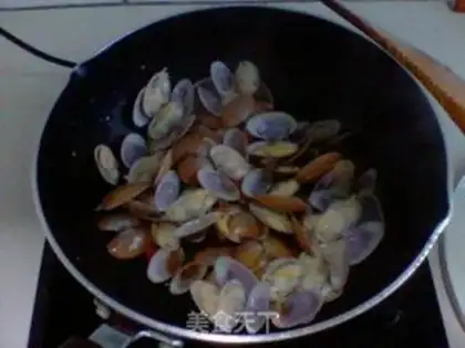 Make Spicy fried shells step 4