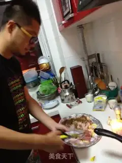 Make Yangzai roasted leg of lamb step 1