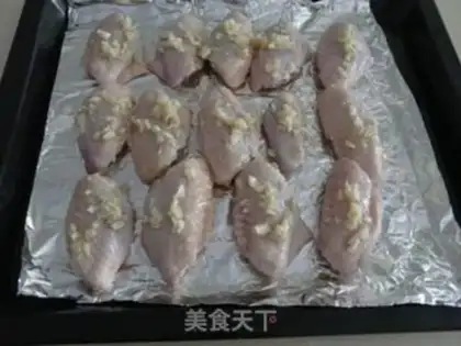 Make Garlic roasted chicken wings step 3