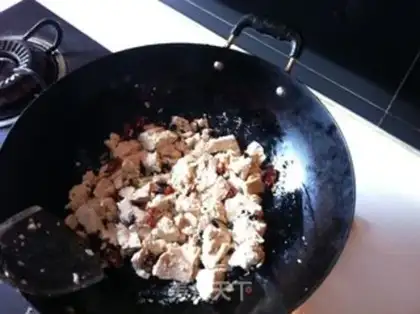 Make Stewed firewood tofu with black bean sauce step 3
