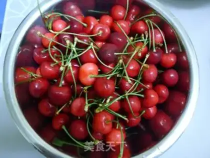 Make Cherry in syrup step 0