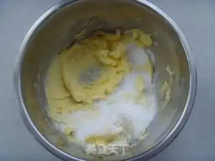 Make Owl cookies step 1