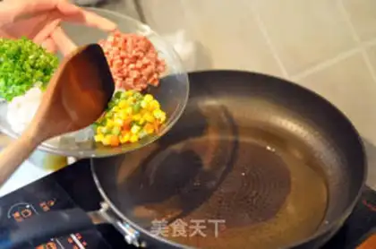 Make Mixed shrimp fried rice step 1