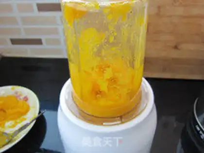Make Pumpkin steamed buns step 2