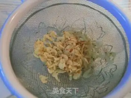 Make Leek egg vermicelli pie step 4