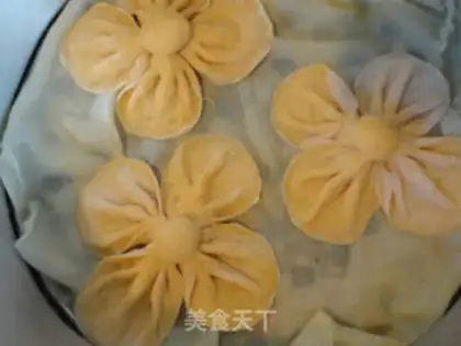 Make Huahua steamed buns step 10