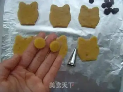 Make Owl cookies step 7