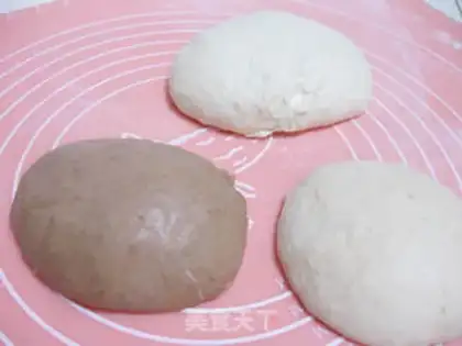 Make cartoon bread step 1