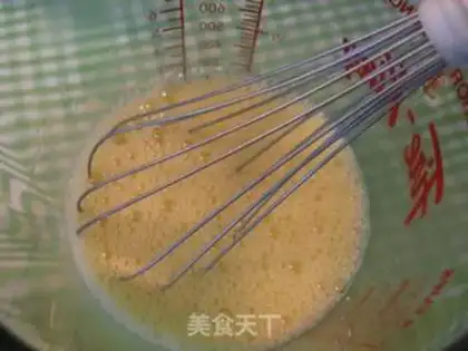 Make Leek egg vermicelli pie step 7