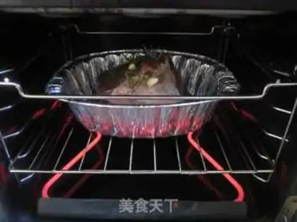 Make Roasted leg of lamb with garlic and rosemary step 3