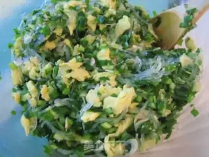 Make Leek egg vermicelli pie step 10