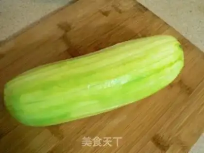 Make stir-fried vegetarian chicken with zucchini step 0
