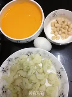 Make Golden soup with cauliflower step 0