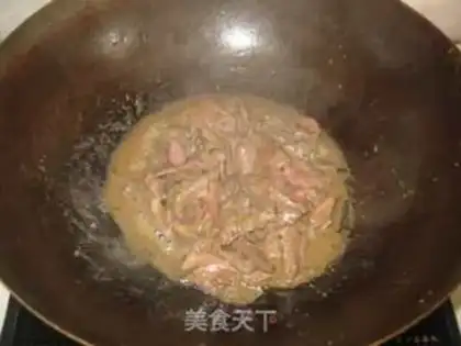 Make stir-fried beef with chili bean drum step 4