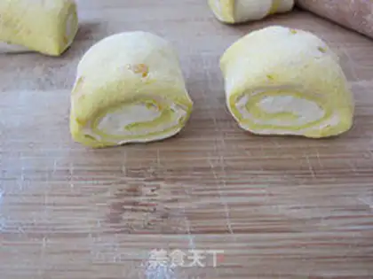 Make Pumpkin steamed buns step 13