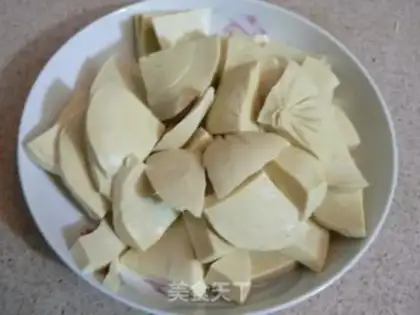 Make stir-fried vegetarian chicken with zucchini step 3