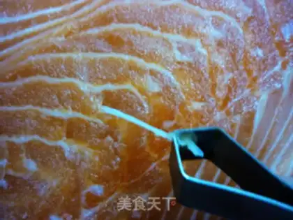 Make Sashimi salmon step 2
