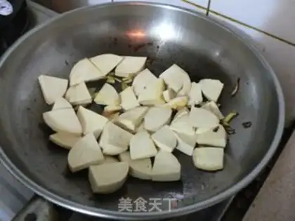 Make stir-fried vegetarian chicken with zucchini step 5