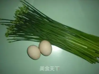 Make Scrambled eggs with leek moss step 0