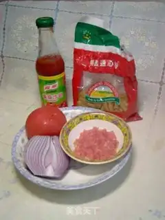 Make Macaroni with tomato sauce and meat sauce step 0