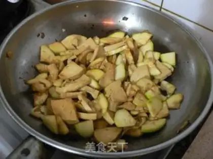 Make stir-fried vegetarian chicken with zucchini step 7