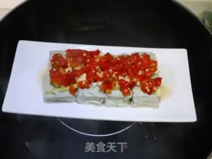 Make Stinky tofu with chopped pepper step 5