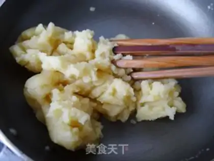 Make Swan Puffs step 2
