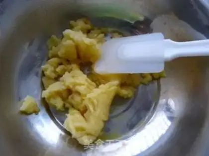 Make Swan Puffs step 4