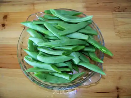 Make Return to the pot of green beans step 0