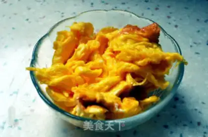 Make Scrambled cabbage with tomato and egg step 4