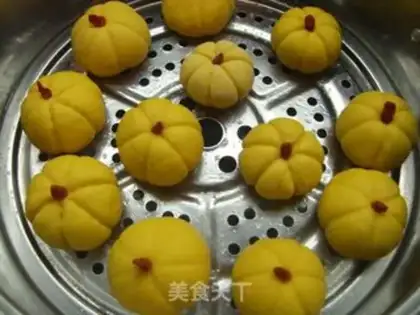 Make Small pumpkin bun step 8