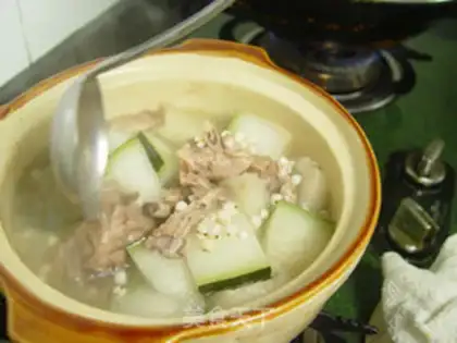 Make Stewed duck with white gourd and coix rice step 4
