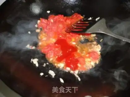 Make Spanish mackerel in tomato sauce step 5
