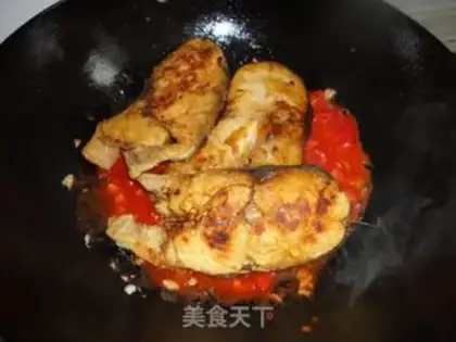 Make Spanish mackerel in tomato sauce step 6