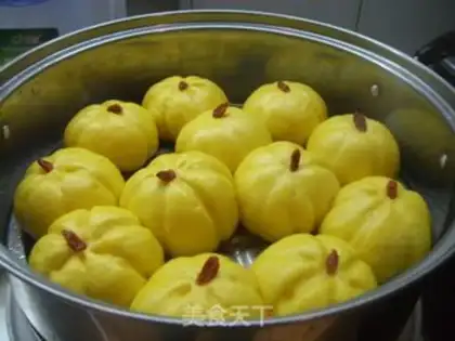Make Small pumpkin bun step 11