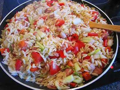 Make stir-fried pasta step 12