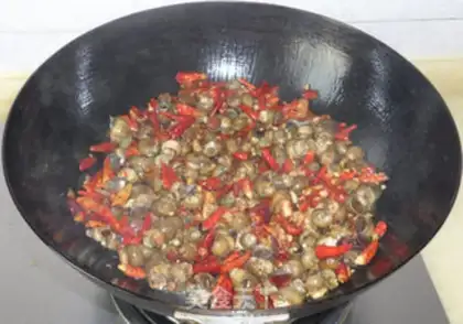 Make Sauteed snail with spicy sauce step 4