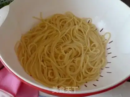 Make spaghetti bolognese step 9