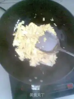 Make Scrambled egg with green and red pepper and leek step 1