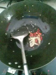 Make Scrambled egg with green and red pepper and leek step 2