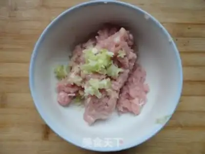 Make ketchup meatballs step 1