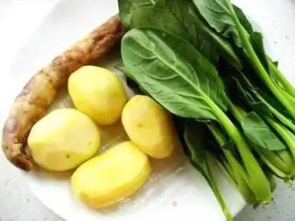 Make Braised rice with sausage and potato step 0