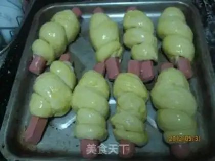 Make sausage bun step 12