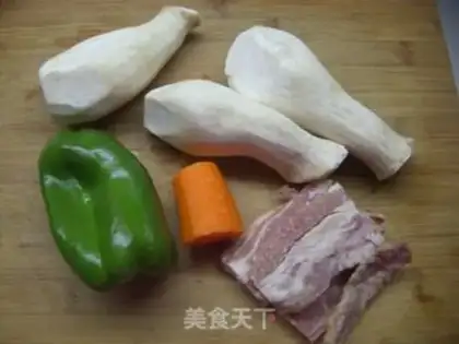 Make Dry stir-fried bacon and apricot mushroom step 0