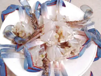 Make hibiscus crab step 7