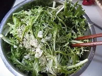 Make Sweet and sour bitter chrysanthemum step 7